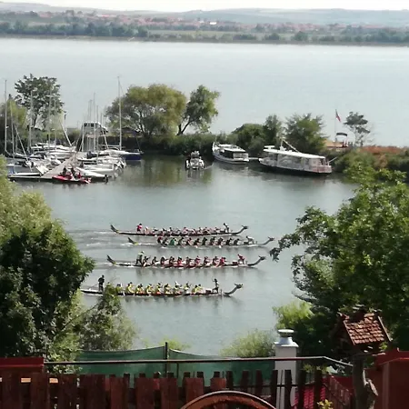 Nad Jezerem Guest house