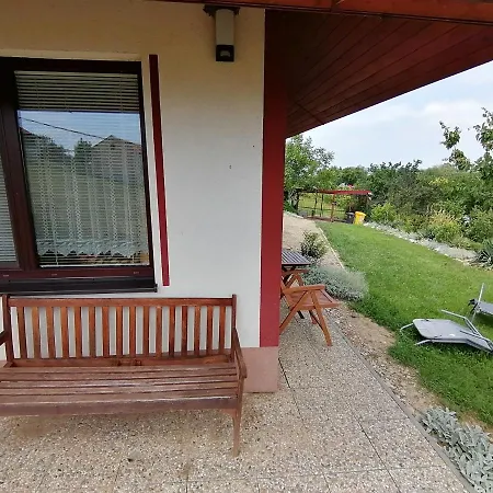 Nad Jezerem Guest house *