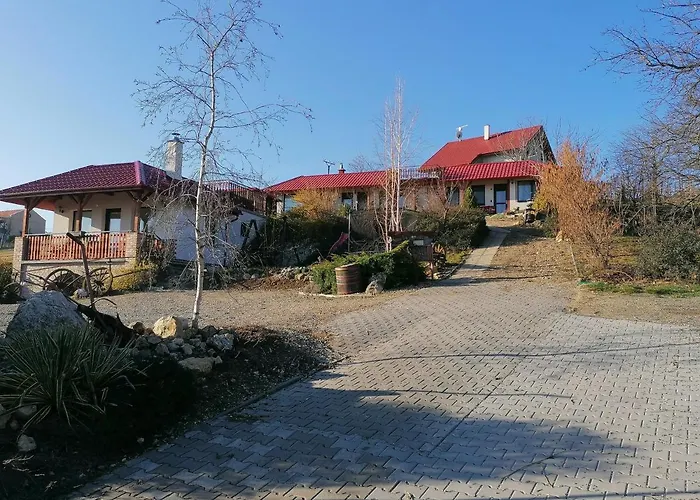 Nad Jezerem 3* Pavlov