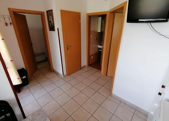 Nad Jezerem 3* Pavlov